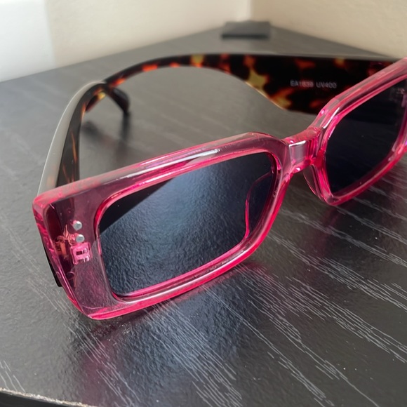 Pink Cheetah - Picture 5 of 5